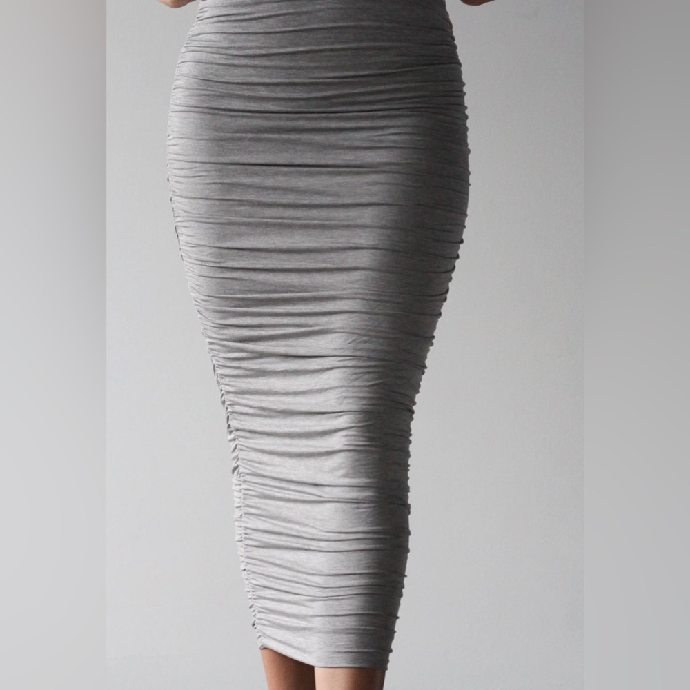 Emmy Deveaux Double Layered Ruched Maxi Skirt in Light Heather Grey